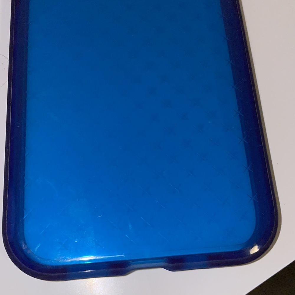 Tech 21 iPhone 12 Pro case - Picture 3 of 3
